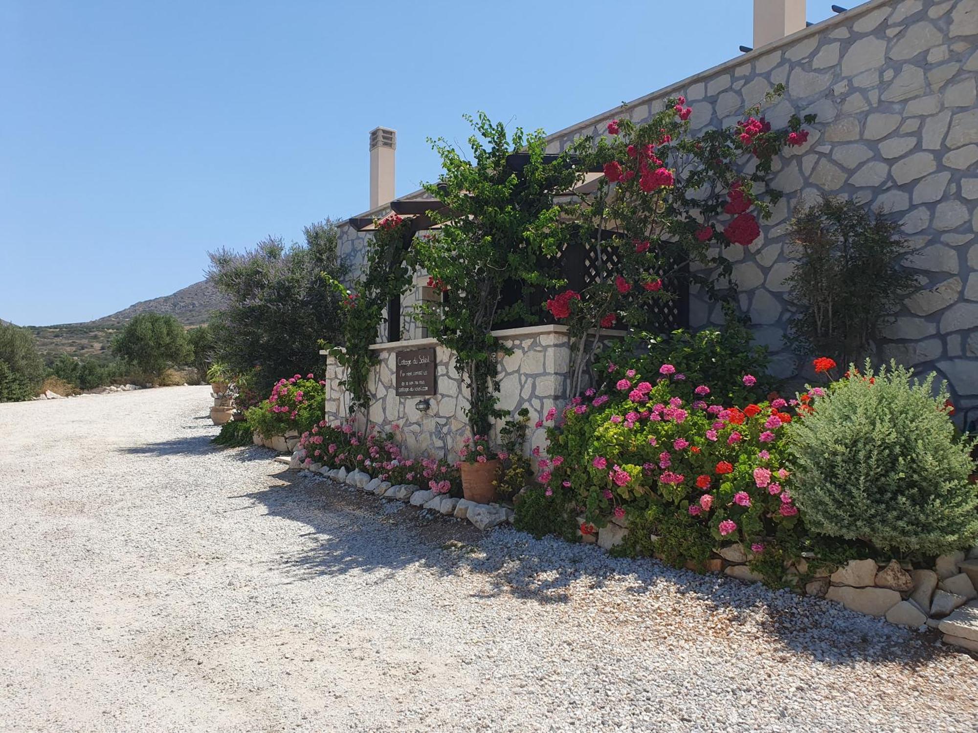 Cottage Du Soleil Makrýgialos Exterior foto